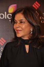 Zeenat Aman at Screen Awards red carpet in Mumbai on 12th Jan 2013 (294).JPG